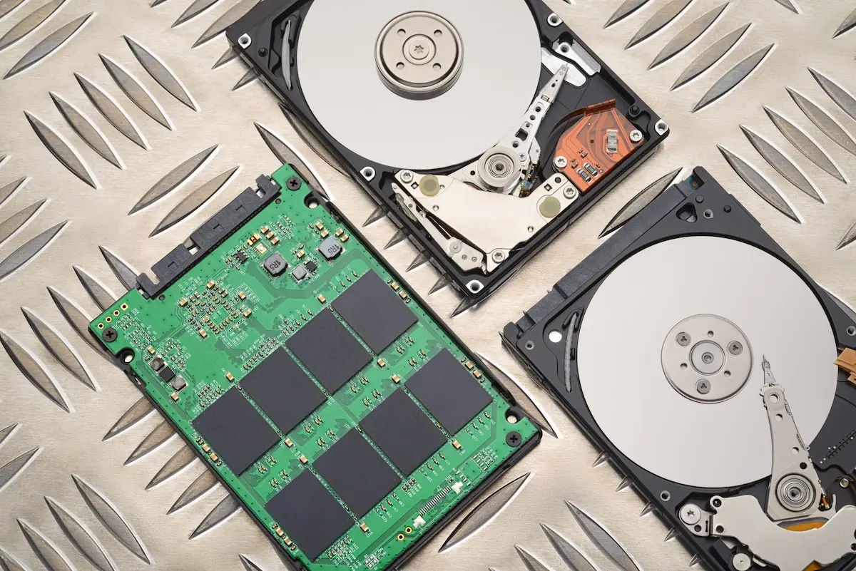 perbedaan hdd dan ssd