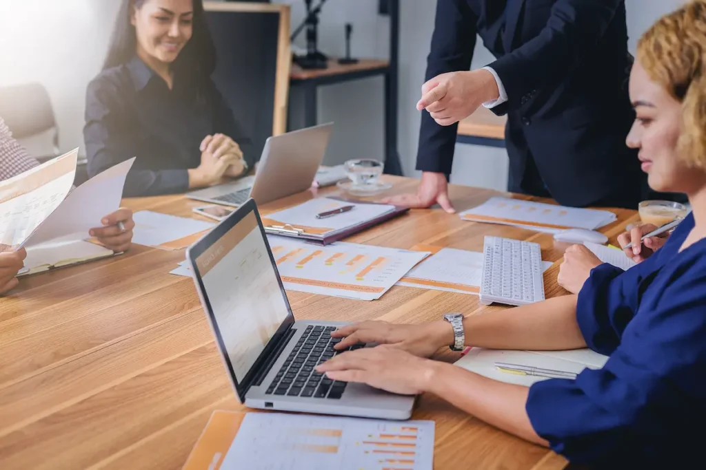 sewa laptop terdekat