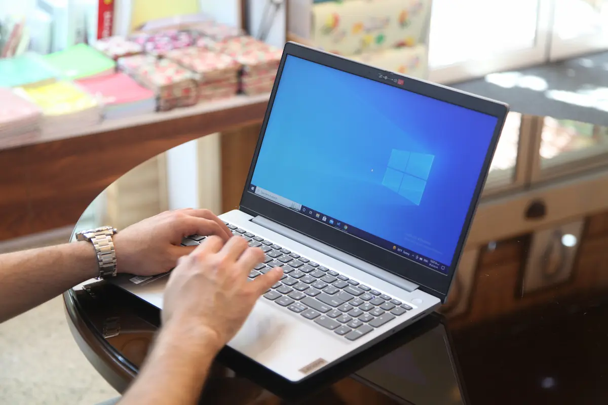 sewa laptop jakarta